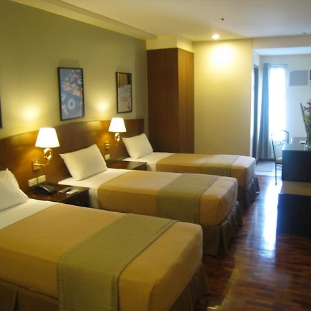 Fersal Hotel Kalayaan, Quezon City Eksteriør billede