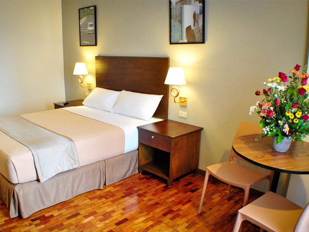 Fersal Hotel Kalayaan, Quezon City Eksteriør billede