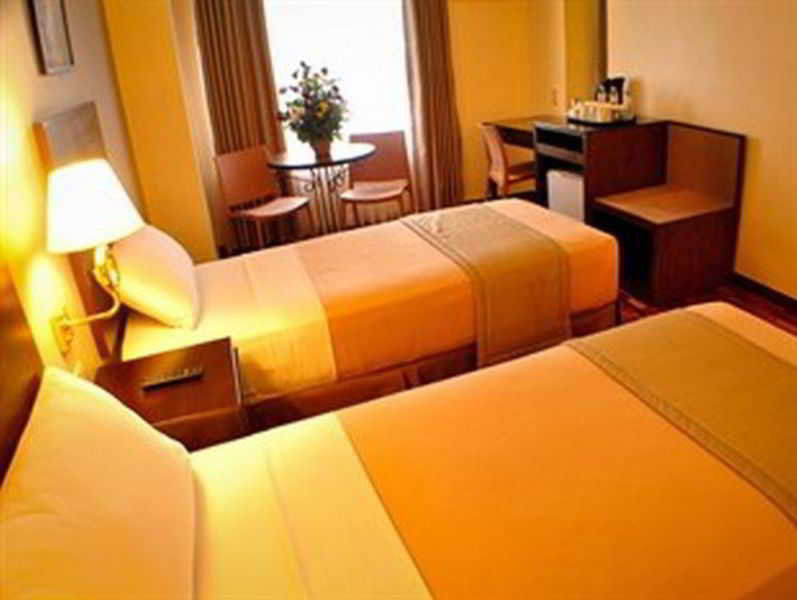Fersal Hotel Kalayaan, Quezon City Eksteriør billede
