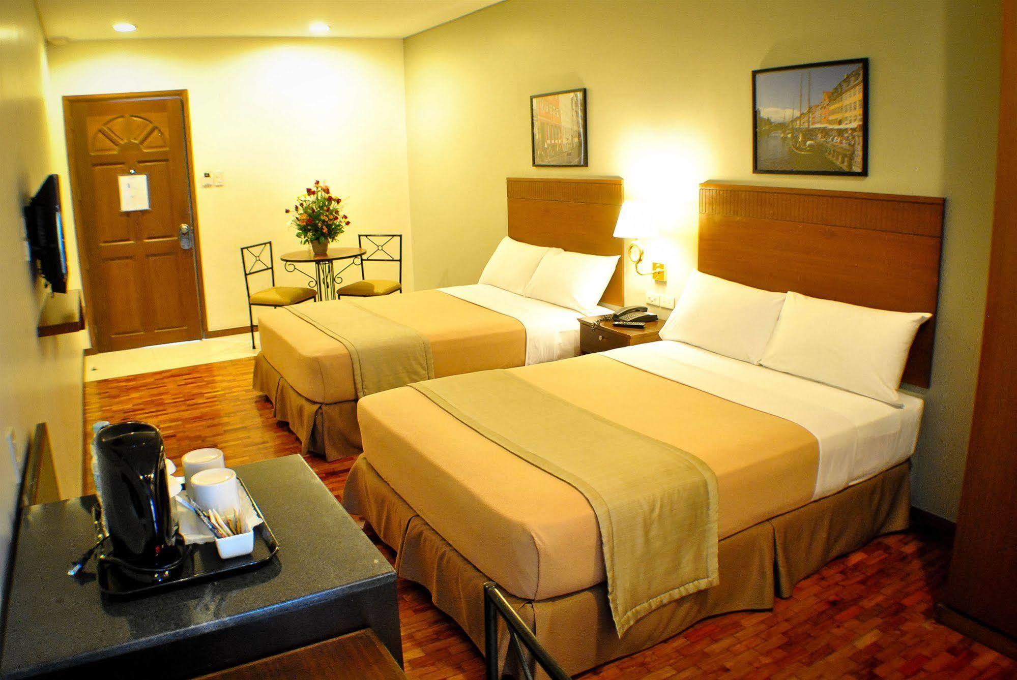 Fersal Hotel Kalayaan, Quezon City Eksteriør billede