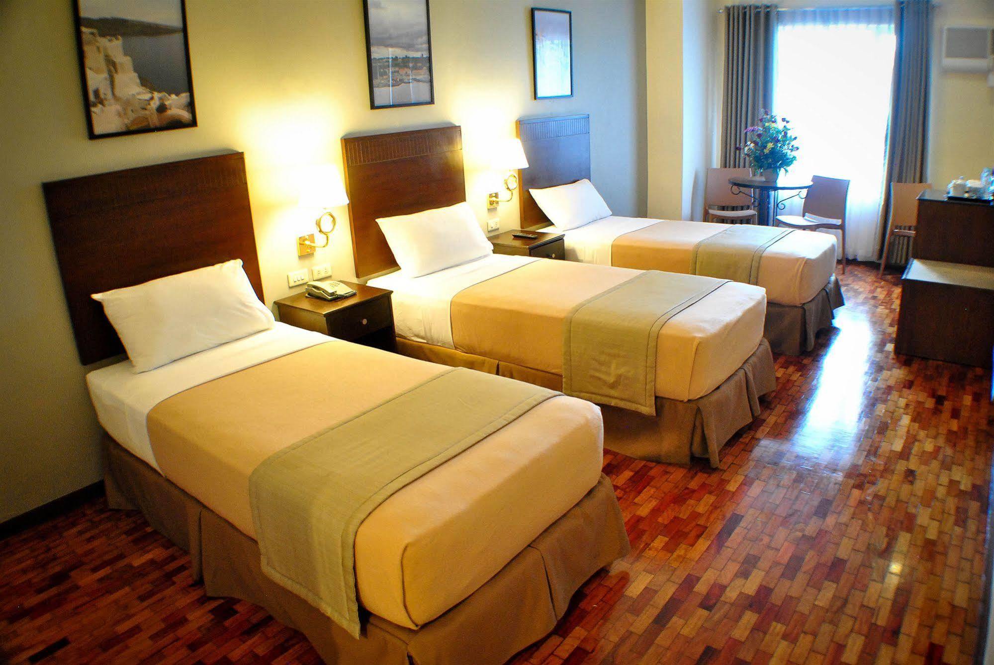 Fersal Hotel Kalayaan, Quezon City Eksteriør billede
