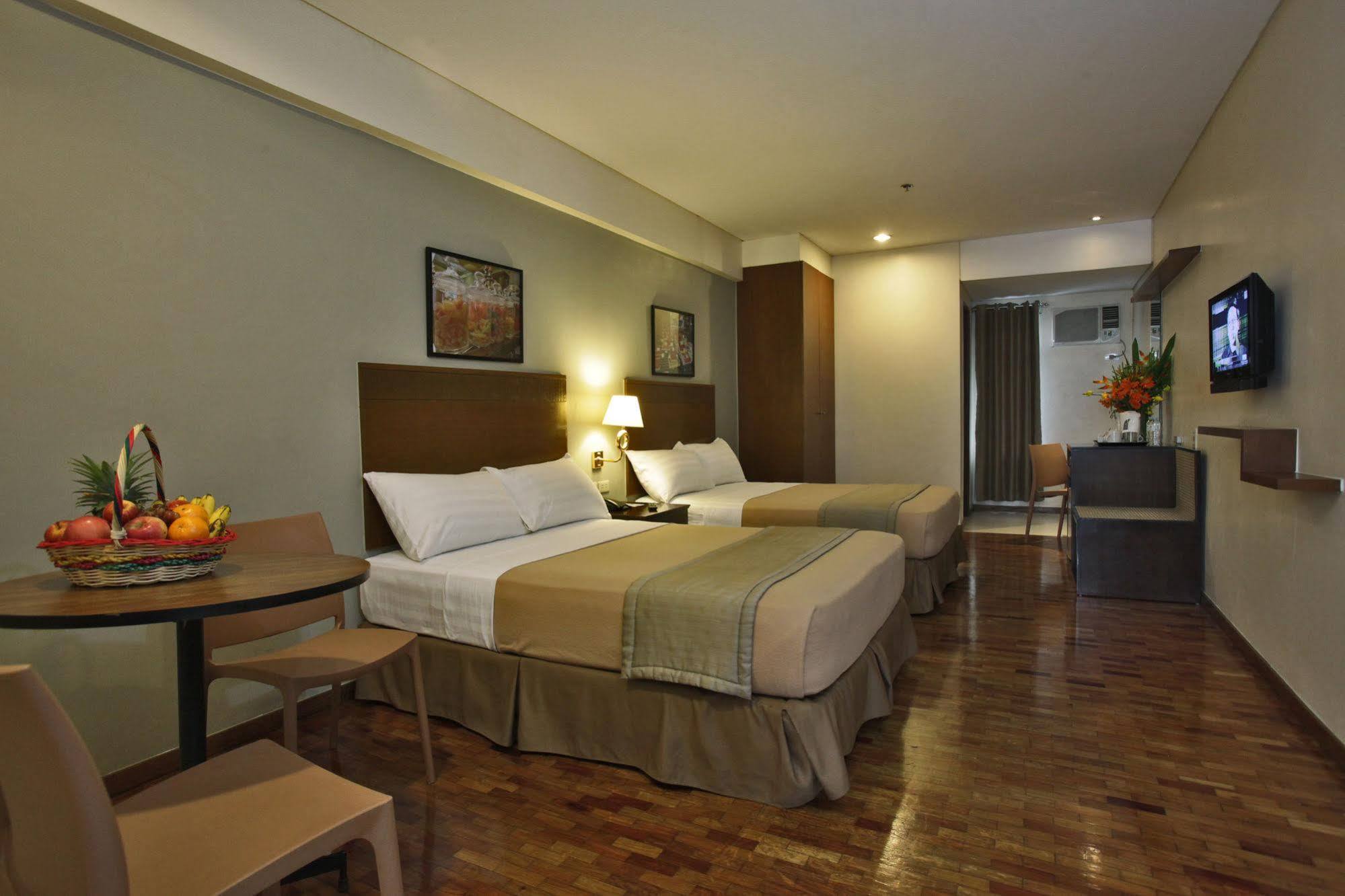 Fersal Hotel Kalayaan, Quezon City Eksteriør billede
